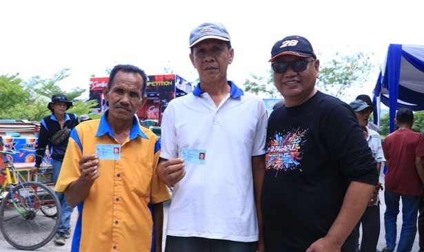 Disdukcapil Inhil Gelar Pelayanan Perekaman KTP bagi Pendayung Becak