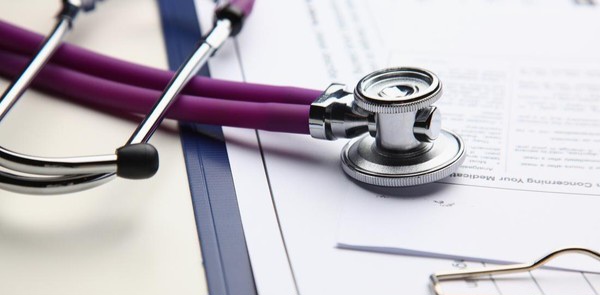 RI Kurang 100 Ribu Dokter, NasDem Singung Sulitnya Uji Kompetensi