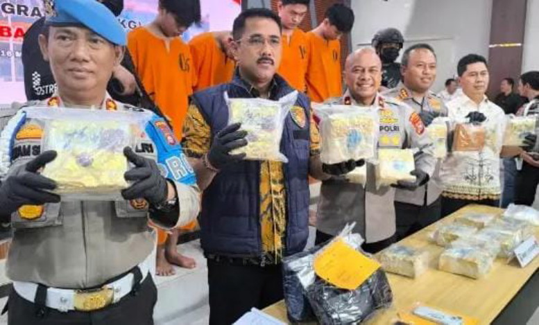 Empat Orang Ditangkap, Polda Riau Gagalkan Penyeludupan 17,37 Kilogram Sabu