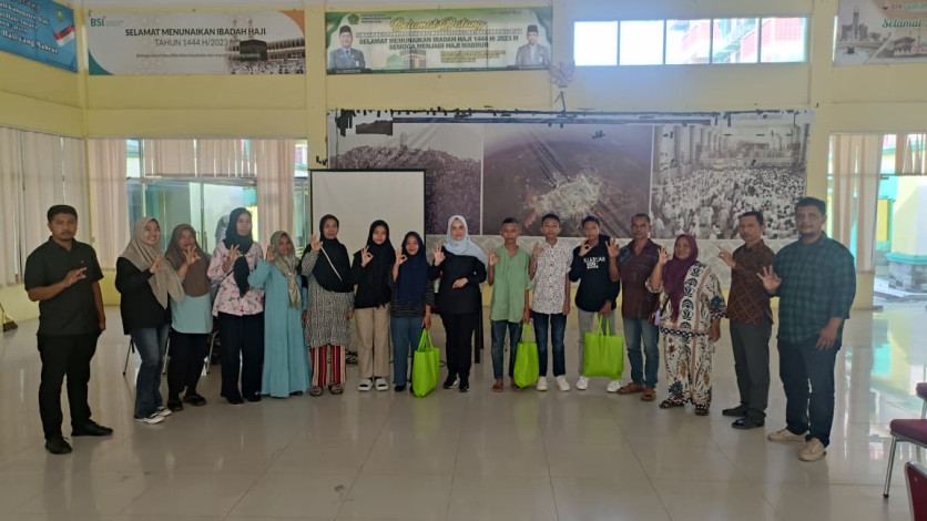 Bupati Bengkalis Lepas Lima Siswa Ikut Sekolah Rakyat