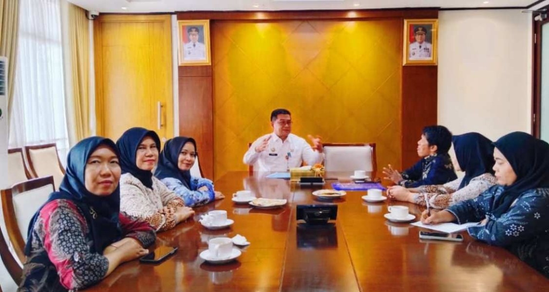 Poltekkes Tanjungpinang edukasi kesehatan reproduksi kepada siswa SMPN14 Madong