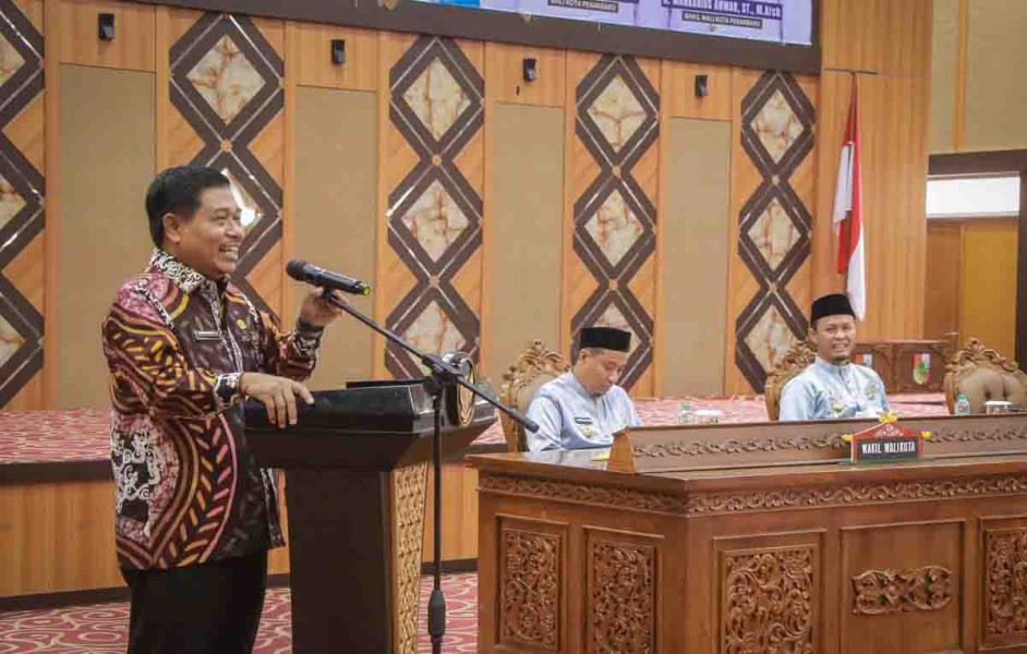 Tertibkan Reklame dan Turunkan Tarif Parkir, Gebrakan Wako Pekanbaru Agung Nugroho Diapresiasi Plt Rektor IPDN