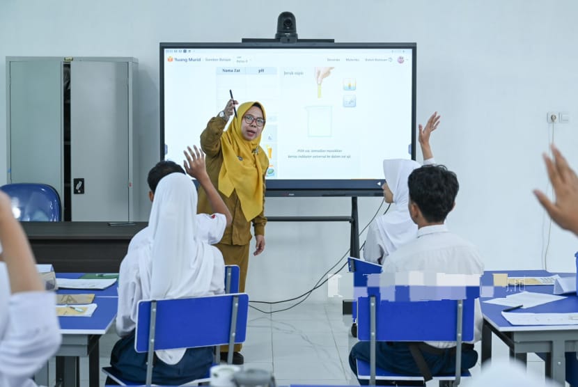 Guru dan Siswa Rasakan Langsung Dampak Digitalisasi Pembelajaran