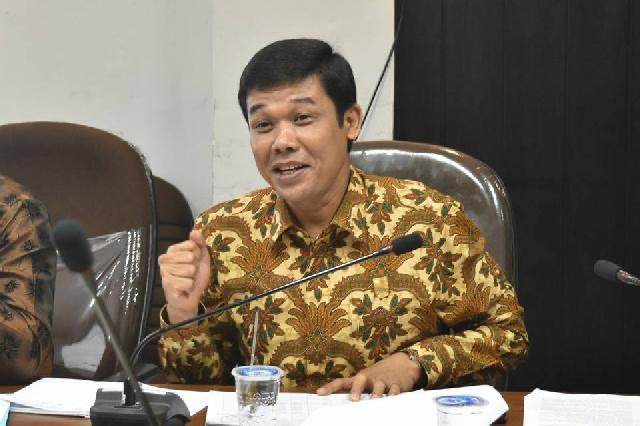 Fraksi Golkar Sesalkan Keterlambatan Penyerahan Dokumen, Tegaskan DPRD Tak Pernah Menahan APBD Pekanbaru 2026