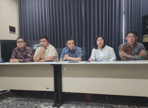 Waduh, Dua Jarum Utuh Tertinggal Dibagian Tubuh Wanita Ini Pasca Operasi