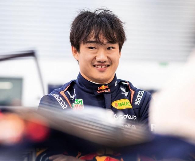Resmi Berseragam Red Bull, Yuki Tsunoda Dilarang Finis di Depan Verstappen
