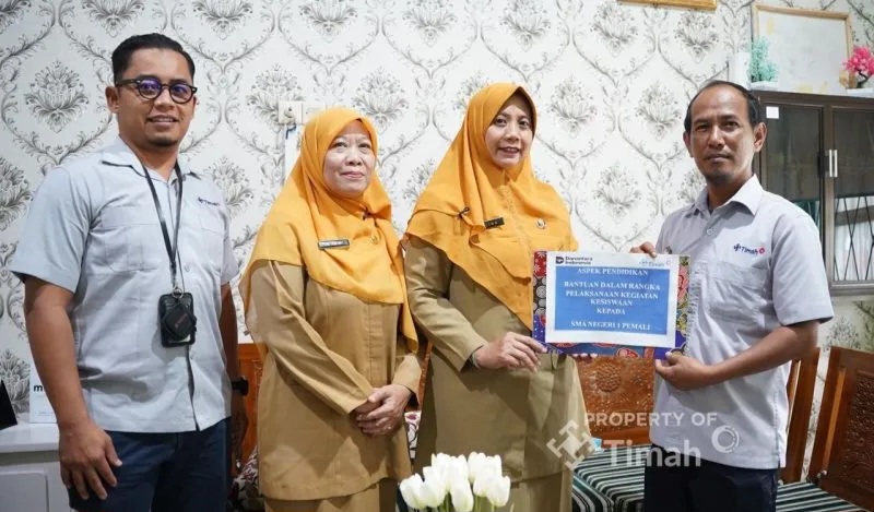 PT Timah Bantu SMAN 1 Pemali Tingkatkan Akses Pendidikan