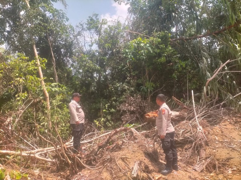 Antisipasi Karhutla, Polsek Tanah Putih Patroli Rutin di Jalur Riau-Sumut