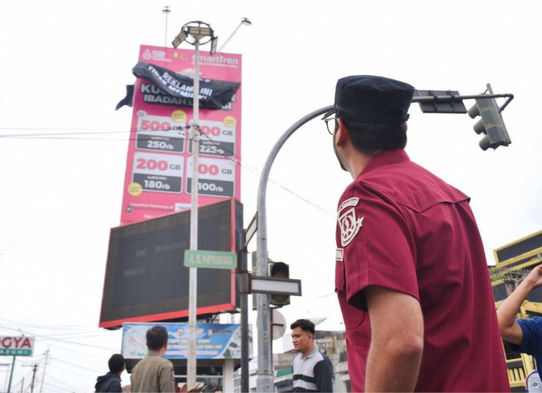 Sukabumi Gencarkan Penertiban Reklame tak Berizin