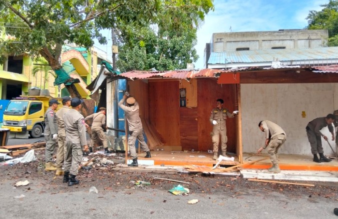 17 Lapak Kios di Pasar Bawah Pekanbaru Dibongkar