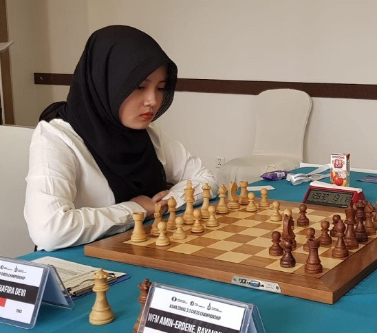 Sukses Manfaatkan Peluang Tipis, Shafira Lolos ke Piala Dunia Catur 2025