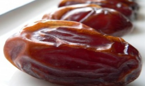 Kurma Ilegal di Meja Iftar, Waspada Produk Berbuka Terlibat Genosida