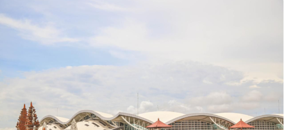 Cuaca Buruk, Enam Pesawat Tertahan di Udara di Bandara Ngurah Rai