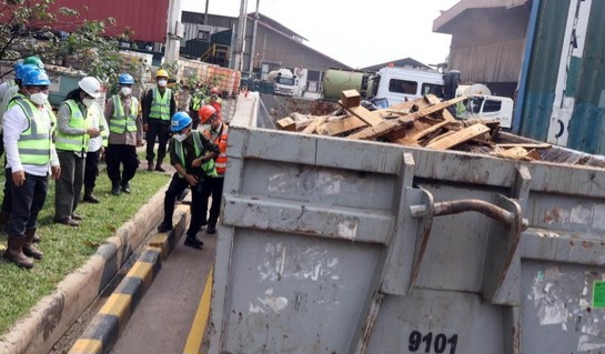 129 Ton Kulit Sapi Asal Jerman Kena PMK Dimusnahkan di Bogor