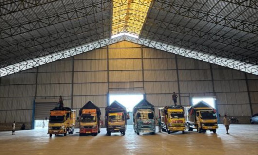 Bulog Karawang Sewa Gudang Puluhan Ribu Ton Untuk Serap Hasil Panen