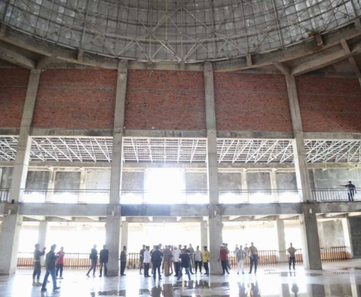 Pembangunan Dilanjutkan, Bupati Inhil Tinjau Islamic Center Syekh Abdurrahman Siddiq