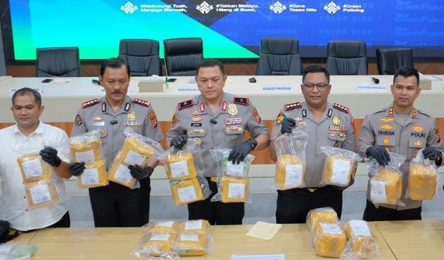 Dibayar Rp20 Juta dari Balik Penjara, Dua Pria Nekat Selundupkan 16 Kg Sabu
