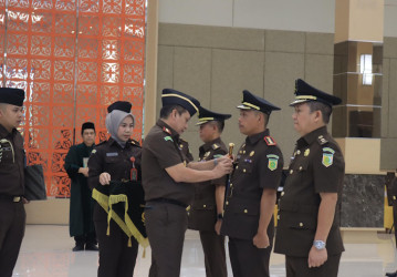 Kajati Riau Lantik Aspidmil dan Kajari Pelalawan