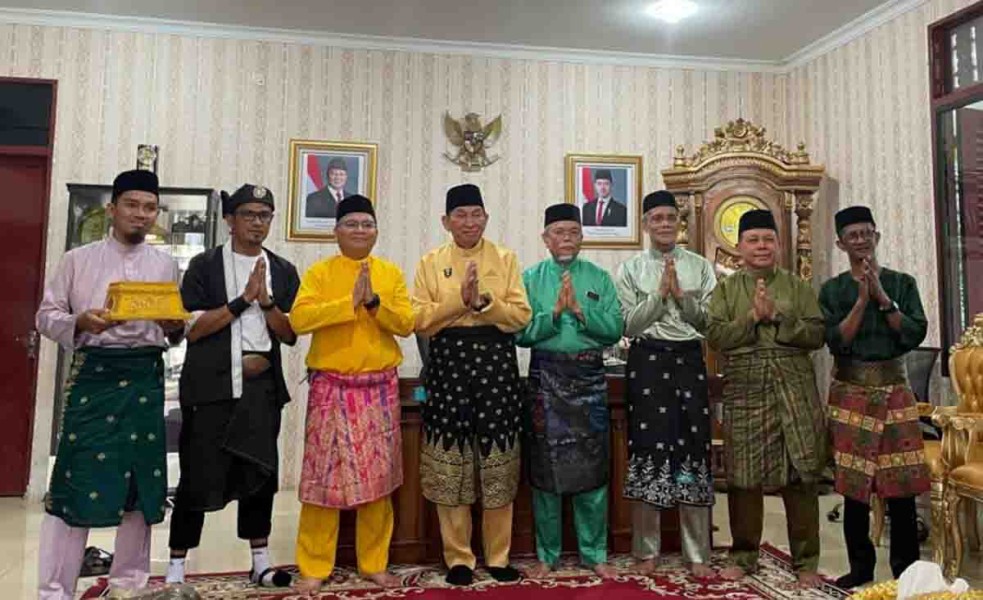 Unilak Kukuhkan Guru Besar dengan Nuansa Adat Melayu, LAMR Siap Hadir