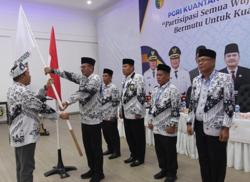 Herizon Terpilih sebagai Ketua PGRI Kuansing Periode 2025 - 2030