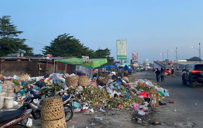 LPS Pekanbaru Keluhkan Aturan Angkutan Sampah, DLHK Beri Penjelasan