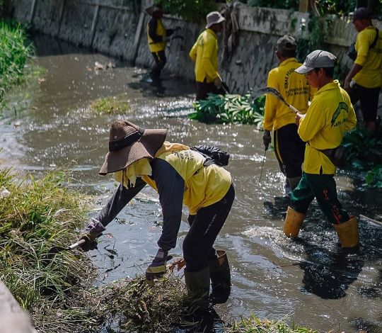 Antisipasi Banjir, Dinas PUPR Pekanbaru Rutin Lakukan Normalisasi Drainase hingga Sungai