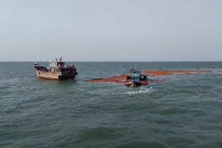 Kapal Bermuatan 160 Ton Kelapa Tenggelam Diterjang Ombak di Perairan Pulau Rangsang Meranti