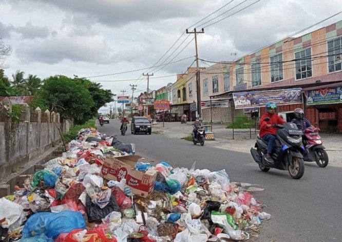 DLHK Pekanbaru Minta Warga Bayar Retribusi Sampah Non Tunai