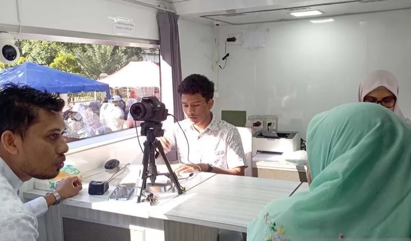 Antusias Warga Urus Paspor Manfaatkan Mobil Layanan Imigrasi di CFD Banda Aceh