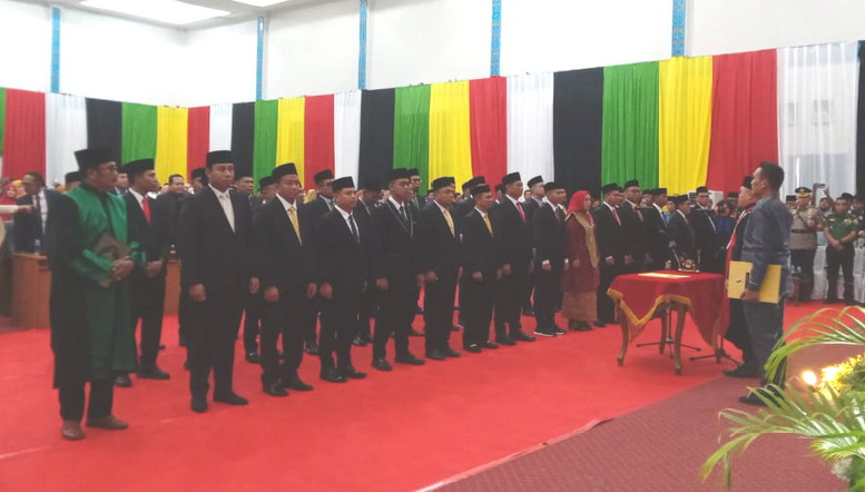 40 Anggota DPRD Pelalawan Resmi Dilantik