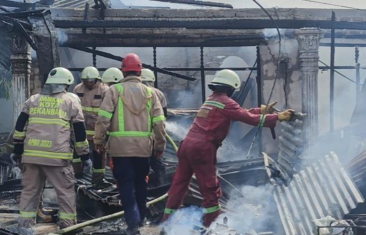 Kebakaran Hebat Warung Ayam Geprek di Pekanbaru, 1 Orang Tewas