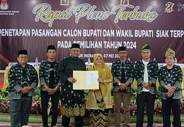 KPU Siak Tetapkan Afni Zulkifli-Syamsurizal Bupati-Wabup Terpilih