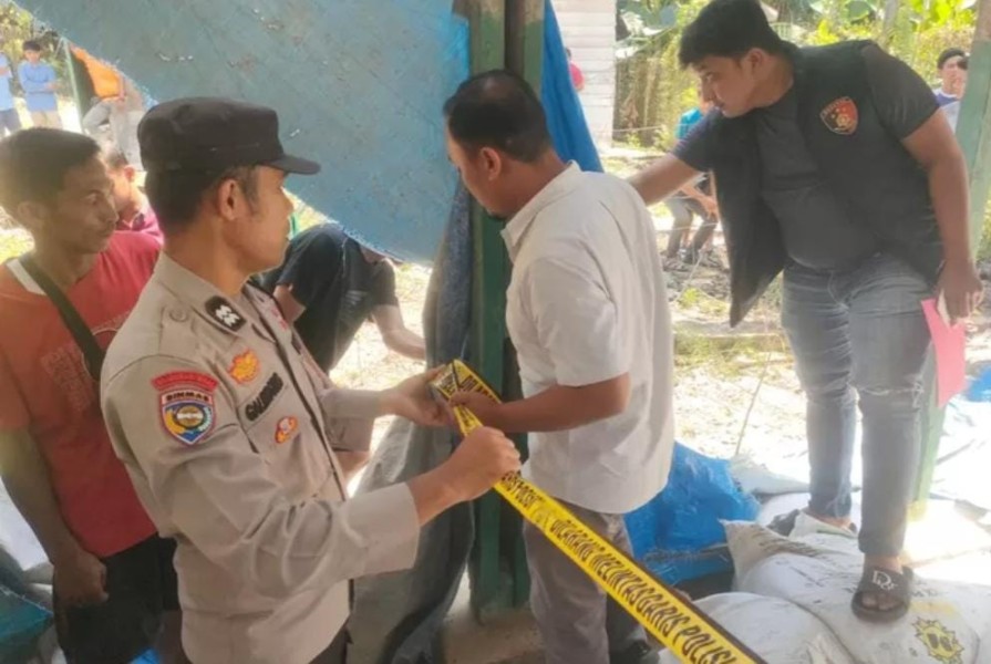 Tumpukan Pupuk Ambruk di Gudang PT MUP Pelalawan, 1 Tewas 3 Luka