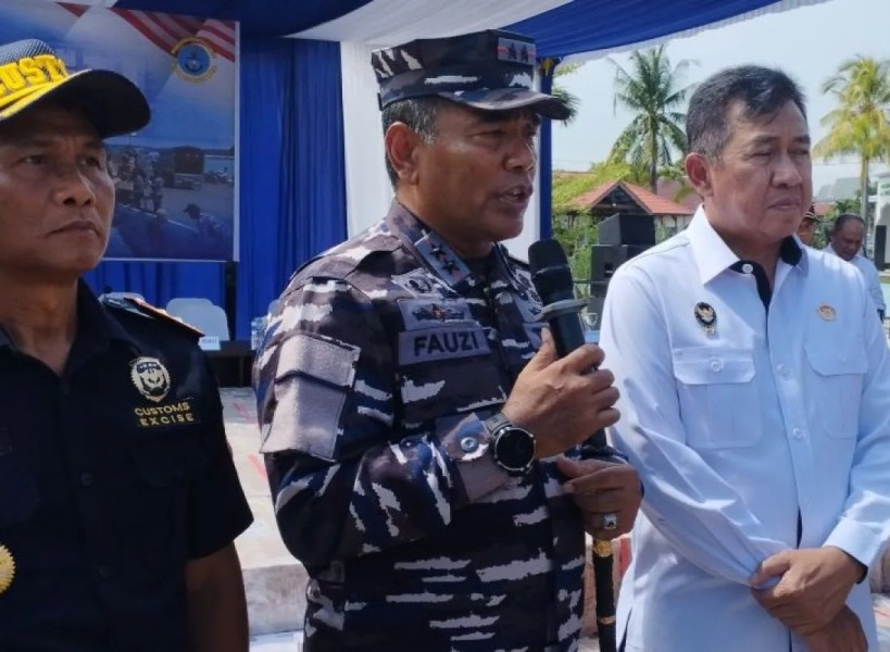 Pangkoarmada I tangkap 2,5 juta bungkus rokok ilegal di Dumai