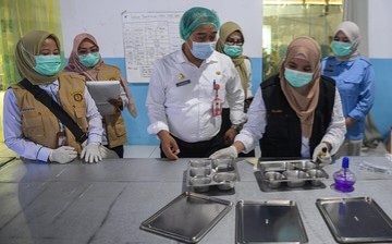 Pemerintah Evaluasi Seluruh Juru Masak Dapur MBG