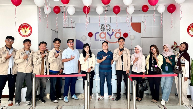 Mahasiswa KKN Umri Gandeng Bank Raya, Dorong Digitalisasi UMKM di Umban Sari Pekanbaru