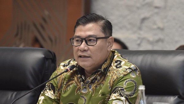 Danang Gerindra Dukung Tambah Gerbong KRL Jabodetabek demi Kurangi Kepadatan