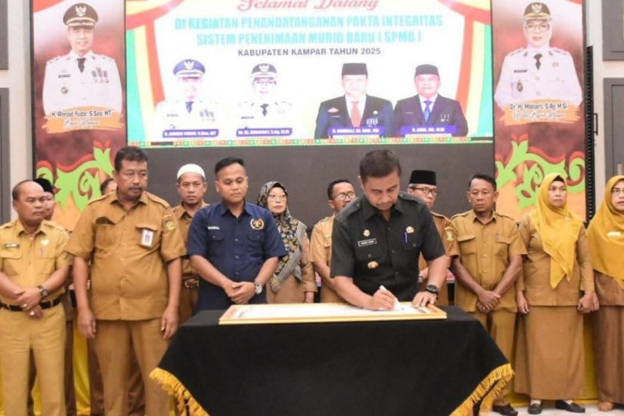 Bupati Kampar: Penerimaan Murid Baru Berjalan Objektif dan Bebas Kecurangan