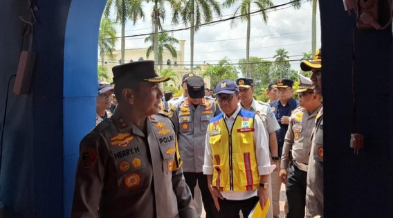 Kapolda Riau Cek Pos Pengamaman Mudik di Siak, Pelabuhan Buton Jadi Atensi