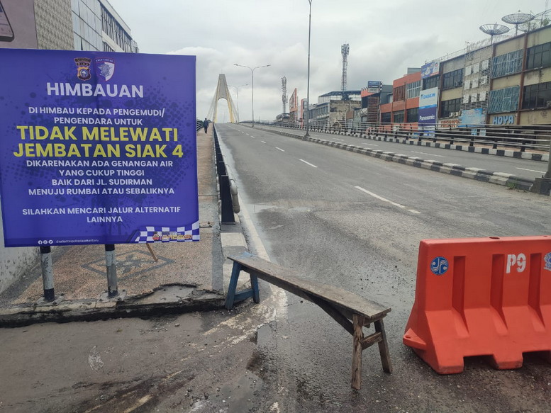 Akibat Banjir, Jembatan Siak IV Akses Menuju Rumbai Ditutup Sementara