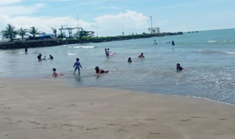 Wisatawan Tenggelam di Pantai Bagedur Lebak, Sampai Kini Belum Ditemukan