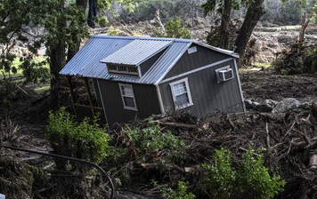 Detik-detik Rumah Tersapu Amukan Banjir Bandang di New Mexico AS