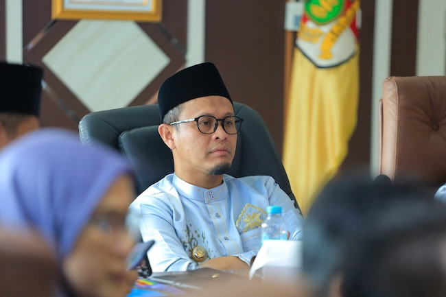 Setelah Tiang Reklame, Pemko Sasar Tiang Jaringan Tak Berizin Untuk Disikat