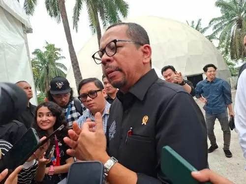 Smart TV untuk 330 Ribu Sekolah, Tantangan Listrik di Daerah Masih Jadi PR