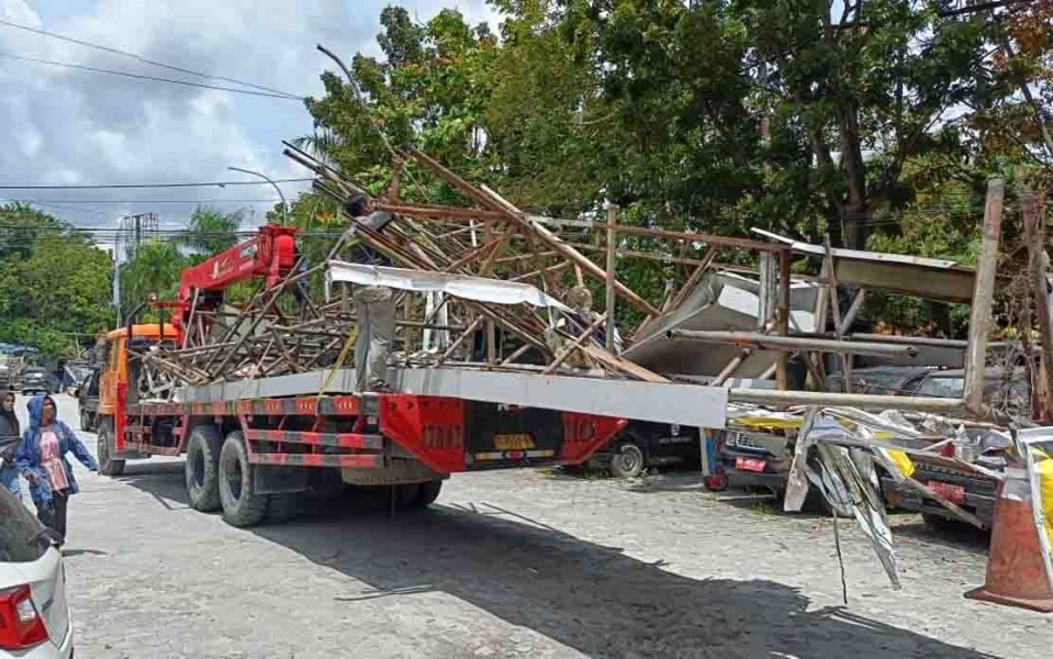 Penertiban Reklame di Sudirman Pekanbaru Hampir Tuntas, Satpol PP Siap Sasar Jalan Protokol Lainnya