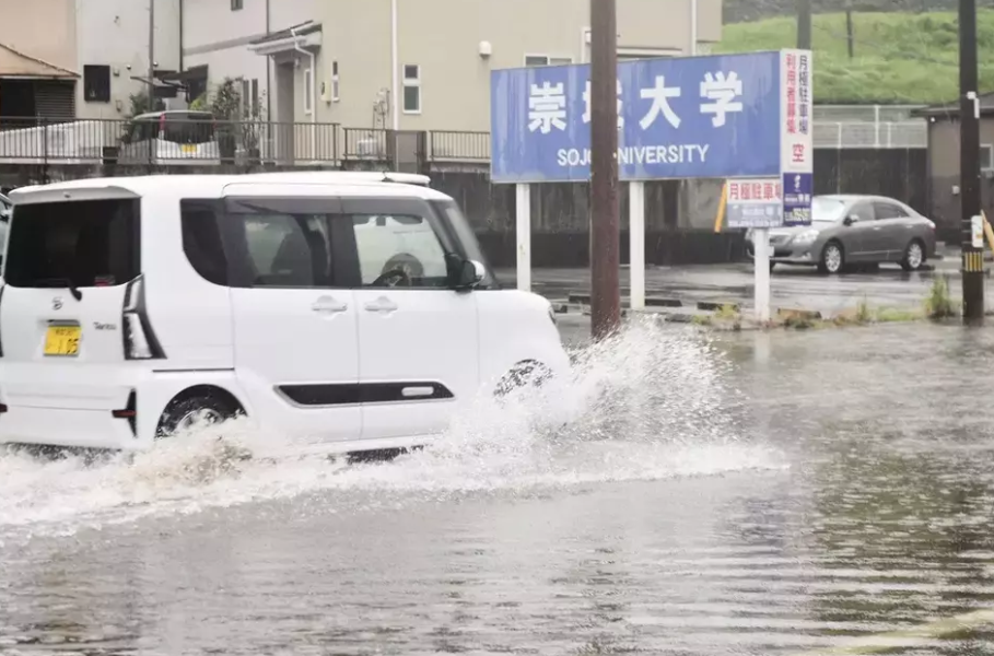 Banjir dan Longsor di Kyushu Tewaskan Warga, Puluhan Ribu Dievakuasi