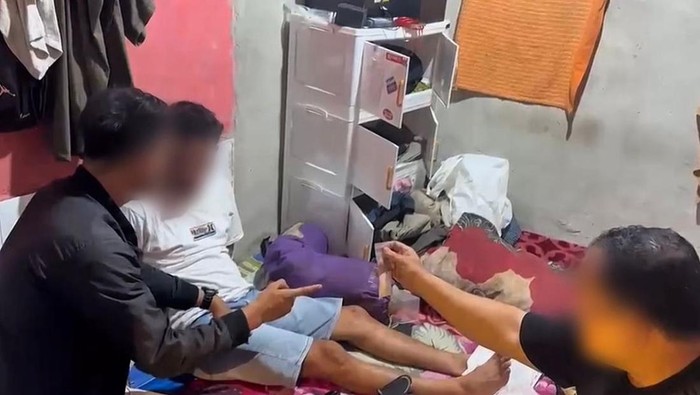 Polda Riau Tangkap Penambang Emas Liar yang Nyambi Jualan Sabu