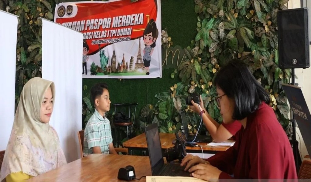 Imigrasi Dumai Hadirkan Layanan Paspor Merdeka, Semarakkan HUT RI ke-80