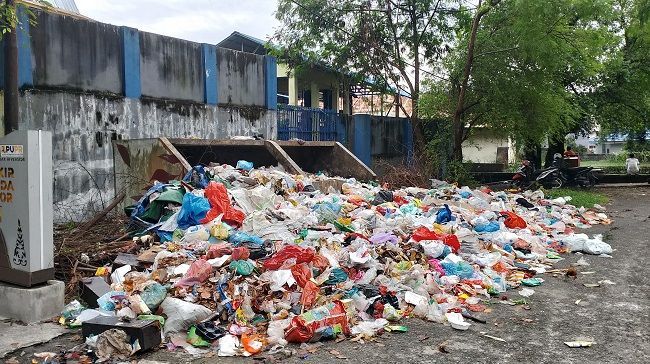 Respon DPRD Pekanbaru Tentang Tumpukan Sampah di TPS Ilegal