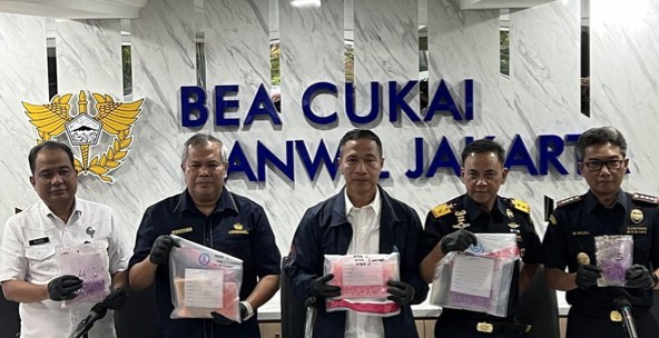 Penyelundup Narkoba Lewat Paket Gaun Nikah Terancam Penjara Seumur Hidup